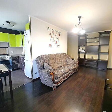 Ботанік Це 3 Кімнатна Квартира Подобово У Центрі Полтави Мережа Alex Apartments Безконтактне Заселення 24-7 Документи Для Відряджень Poltava Exterior foto
